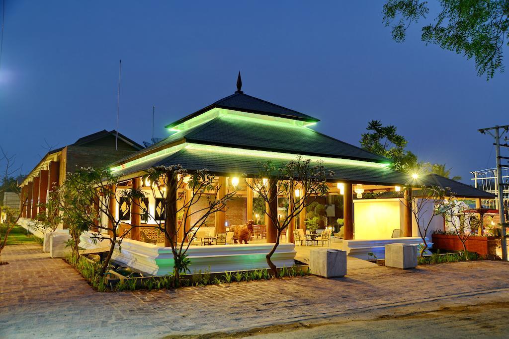 Zfreeti Hotel Nyaung-U Екстер'єр фото